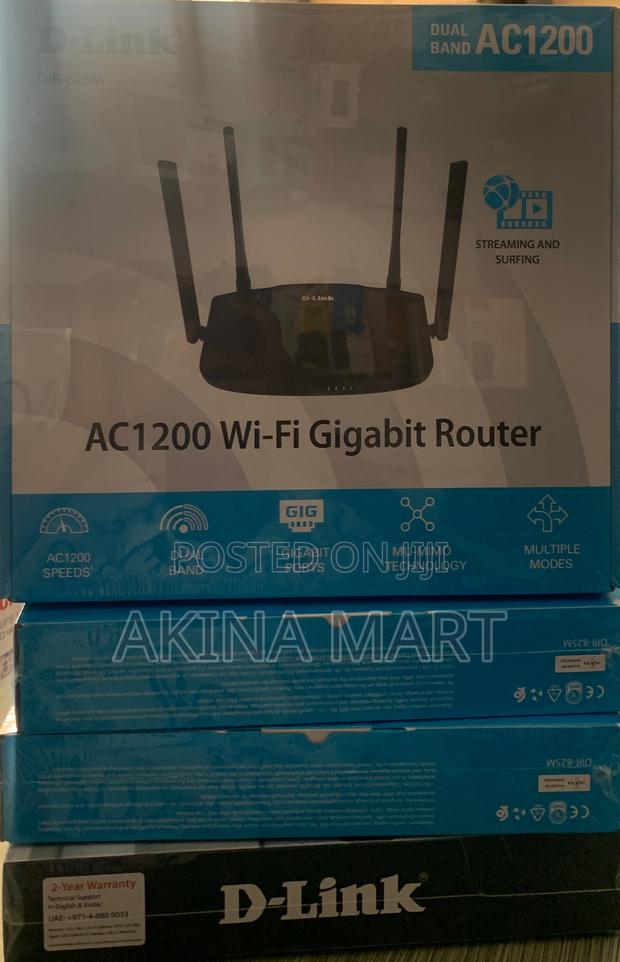 Dlink Dual Band Gigabit Wi-Fi Router AC1200 · Photo 4