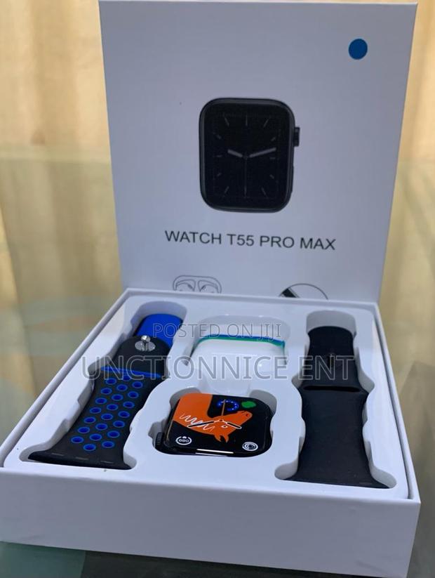 I8 Ultra Series 8 Durable Smart Watch 2 Strap With Earpod · Photo 4