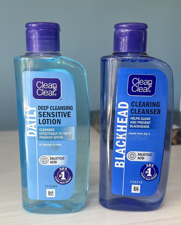 Clean And Clear Cleanser · Photo 1