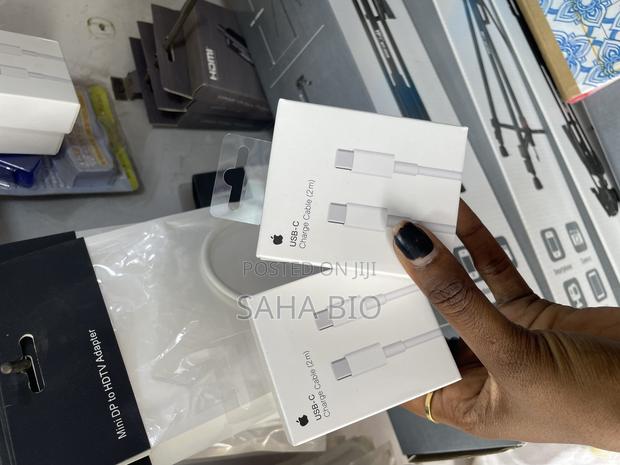 Macbook Type-C Cable · Photo 1