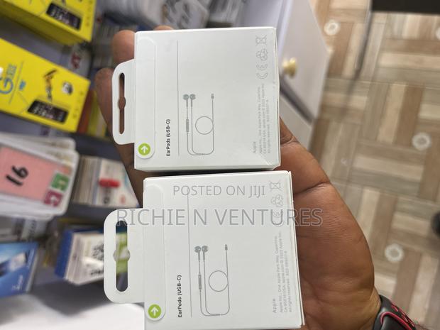 iPhone 15 Series Earpods USB-C photo 2