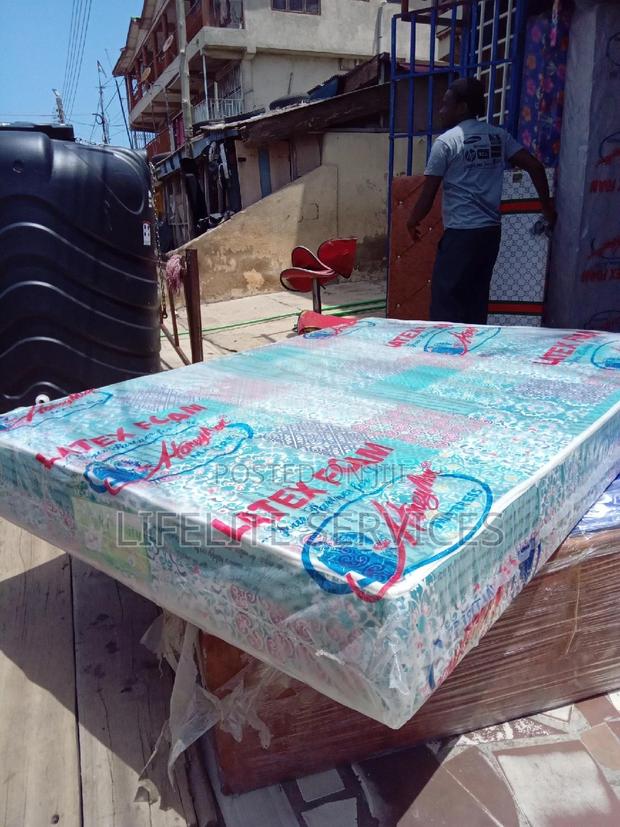 8" Highc Density Mattress > Latex Foam