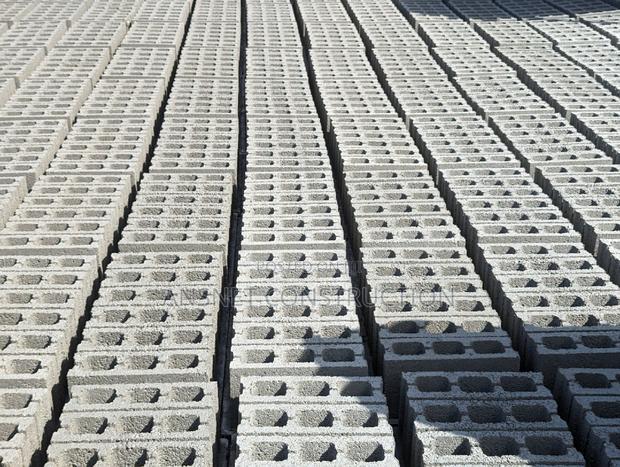Blocks and Construction · Photo 2