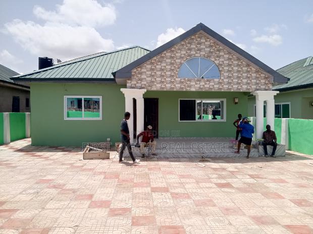 3 Bedroom for Sale in Kasoa Roman · Photo 4