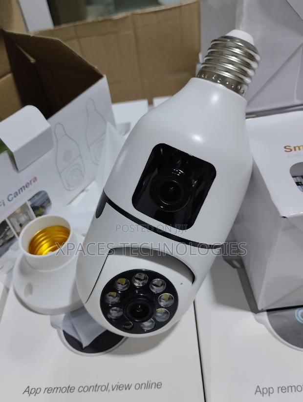 Wireless Smart Dual Lens PTZ Bulb Camera With Two Way Audio photo 3