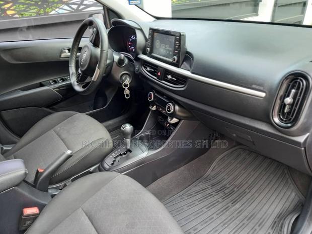 Black Kia Picanto photo 3