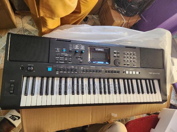 Yamaha PSR E473 Keyboard · Photo 4