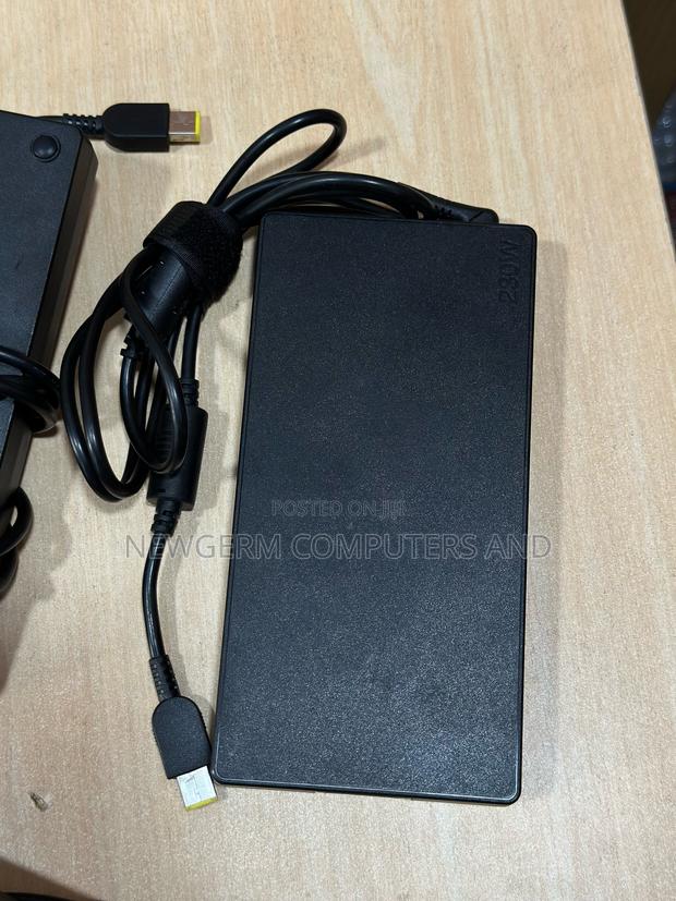 230W Lenovo USB Gaming Charger photo 4