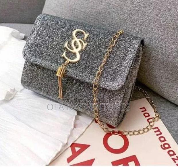 Tassel Glitter Handbag · Photo 4