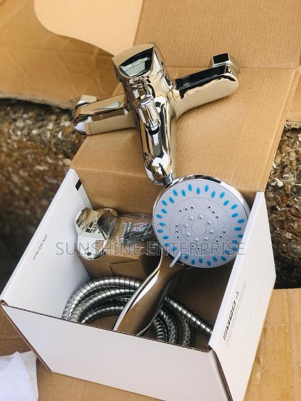 Hot and Cold Bathroom Telephone Shower · Photo 3