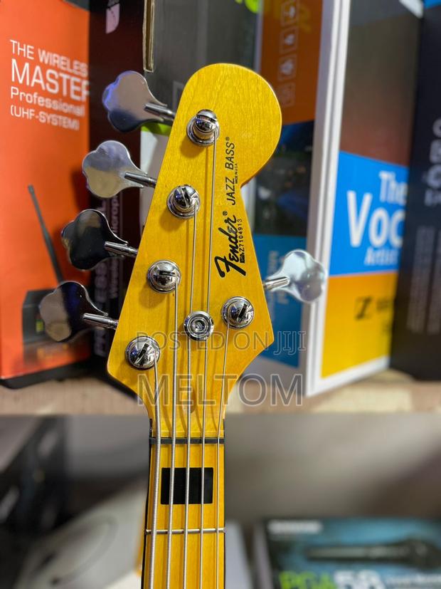 Fender Jazz Active Bass Guitar · Photo 4