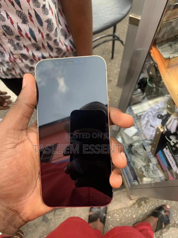 Apple iPhone 12 Pro Max 128 GB Gold photo 2