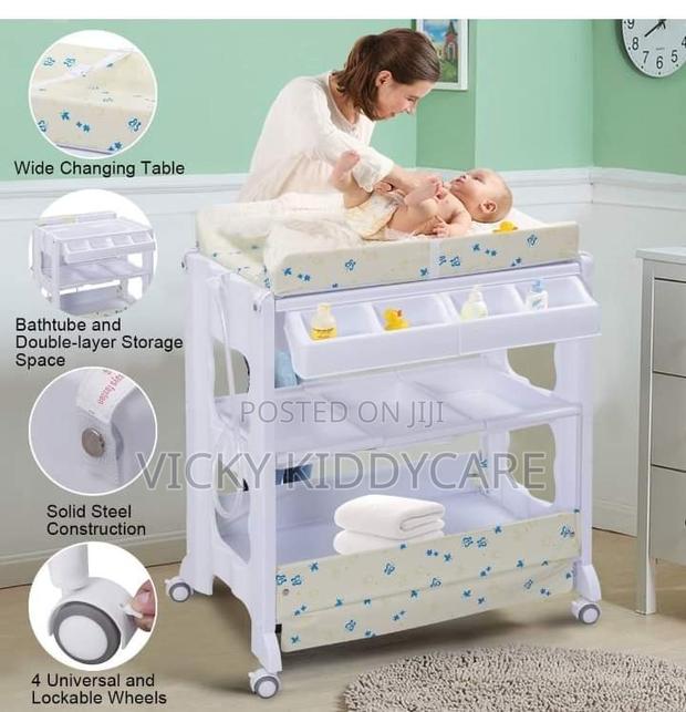 Baby Standing Bath · Photo 3