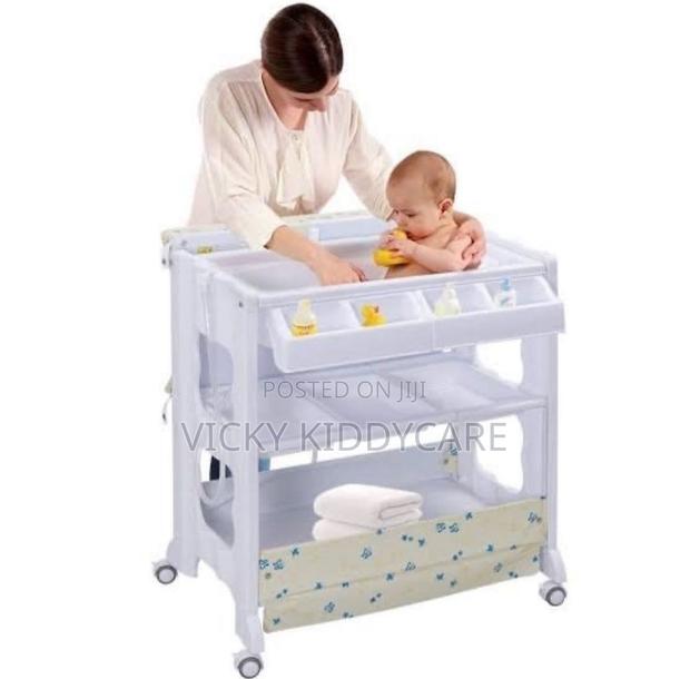 Baby Standing Bath · Photo 4