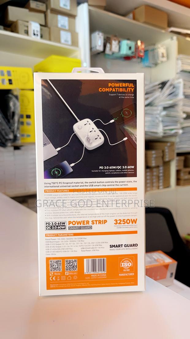 LDNI0 High Wattage Power Strip With 65W Gan Charging · Photo 4