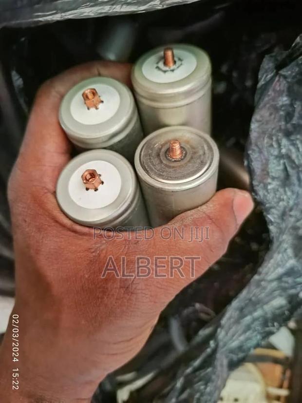 3.2v Lithium Battery · Photo 3