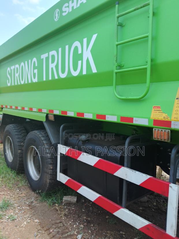 Brand New Shacman Tipper Trucks for Sale photo 2