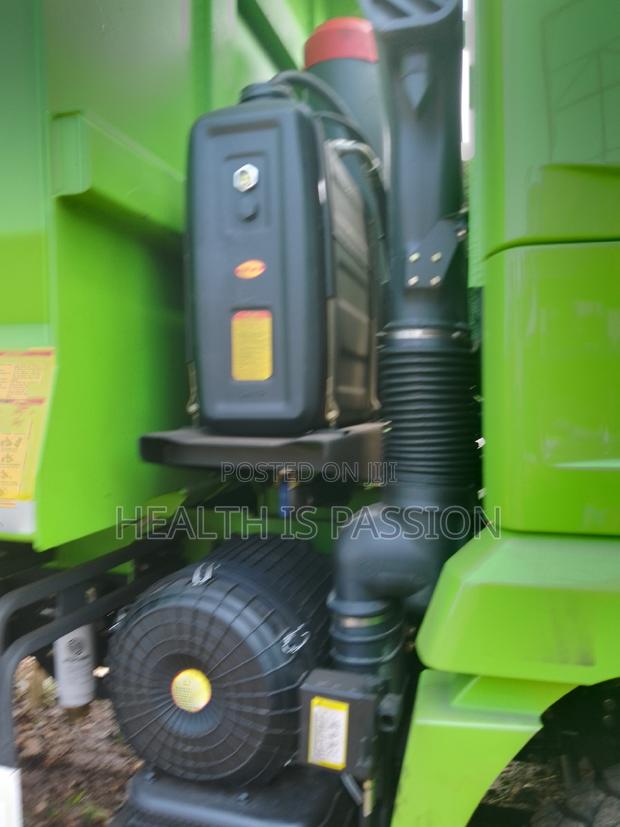 Brand New Shacman Tipper Trucks for Sale photo 3
