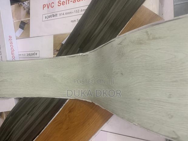 Vinyl Self Adhesive PVC Floor and Wall Tiles photo 2