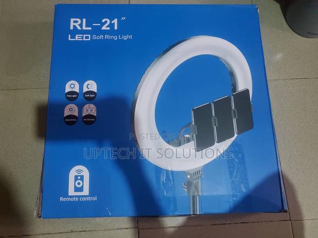 21-Inch Ring Lights · Photo 3