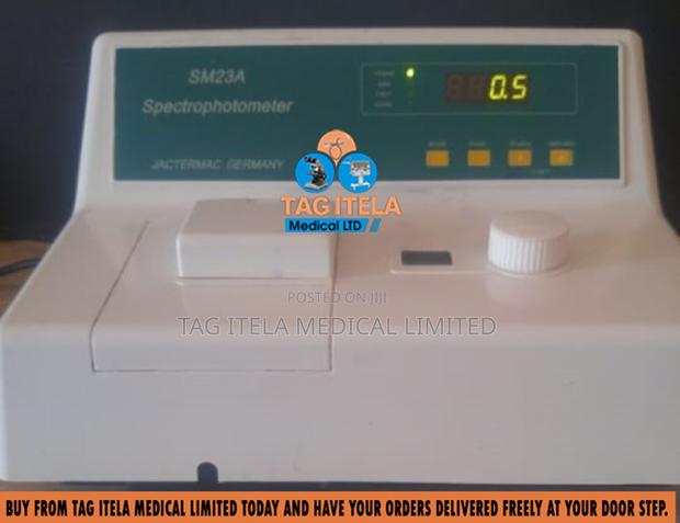 Spectrophotometer (Digital) · Photo 3