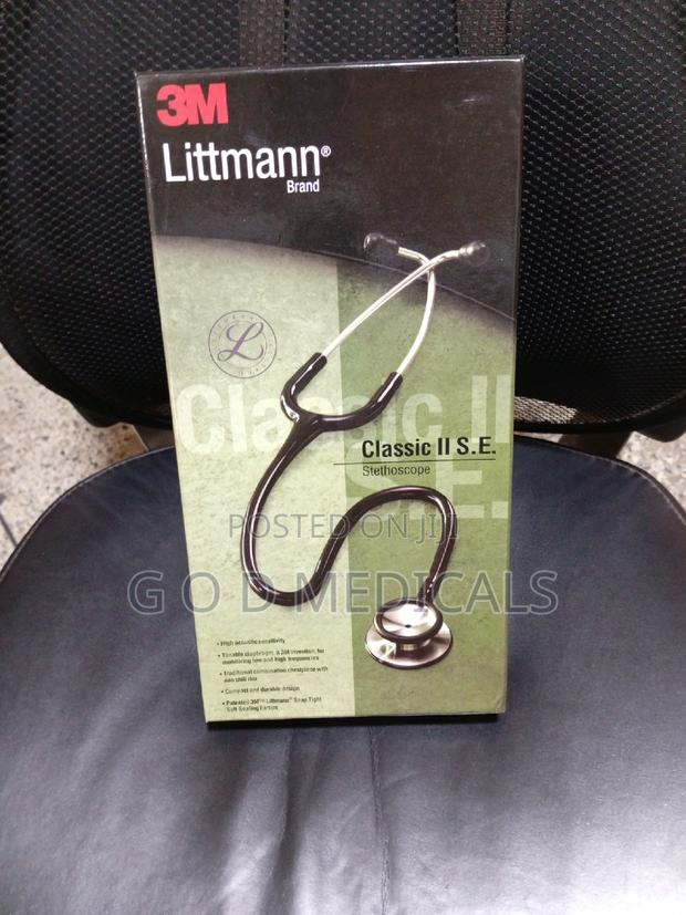 Classic 2 Littmann Stethoscope · Photo 2