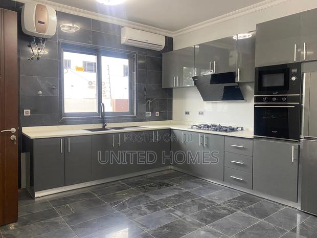 7bdrm House in East Legon for rent · Photo 2