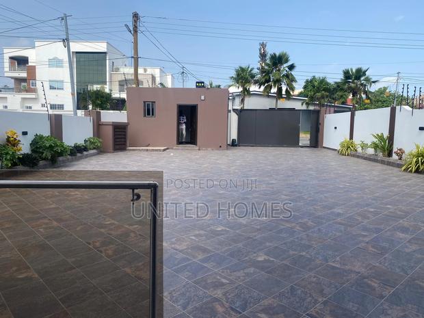 7bdrm House in East Legon for rent · Photo 3