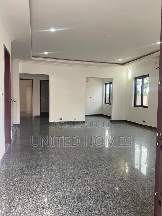 7bdrm House in East Legon for rent · Photo 4