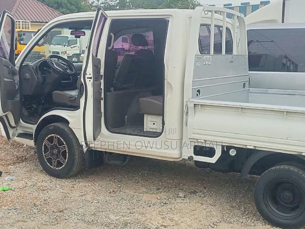 Hyundai Porter Double Cabin photo 2