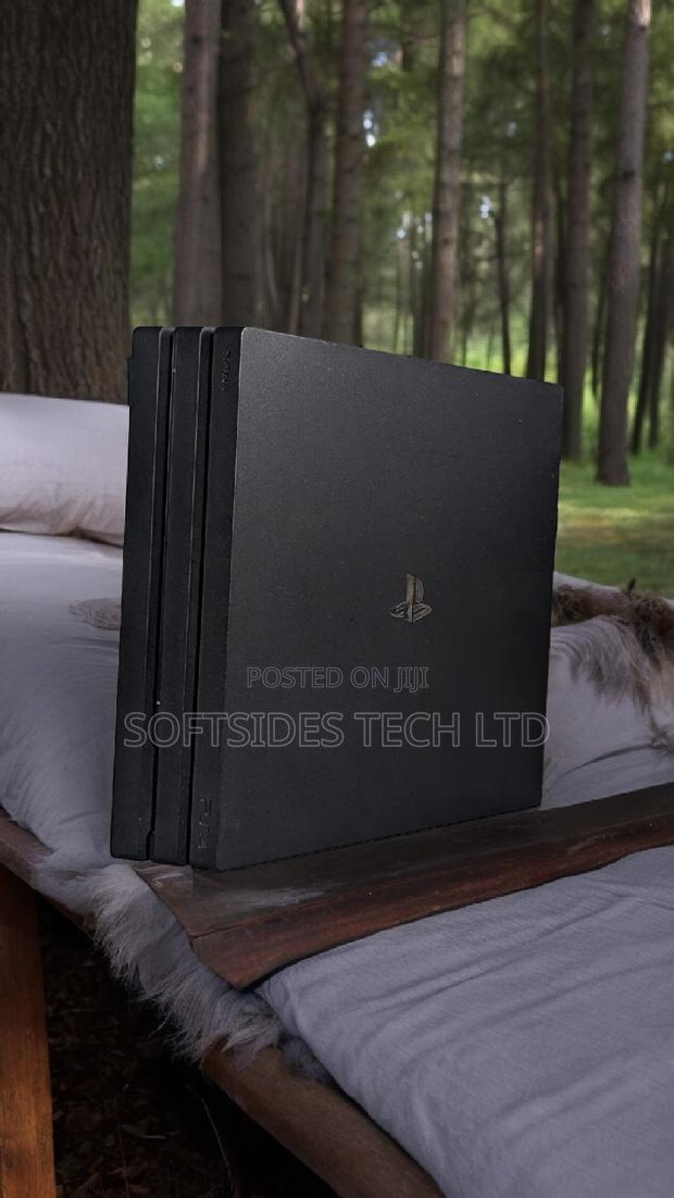 Playstation 4 Pro Video Game Console With 14 Games Installed · Photo 4