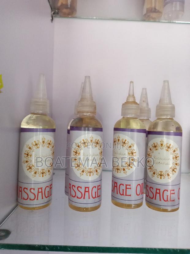 Massage Oil · Photo 3
