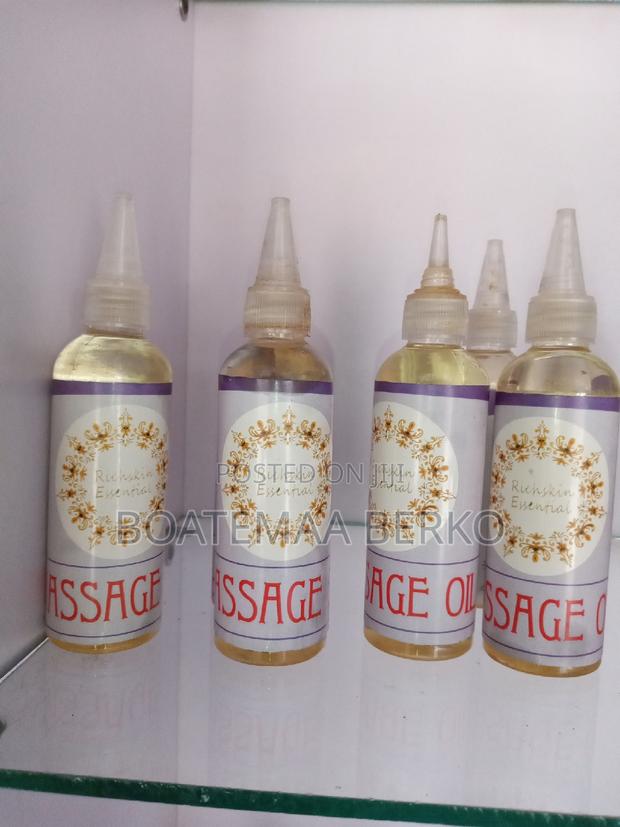 Massage Oil · Photo 4