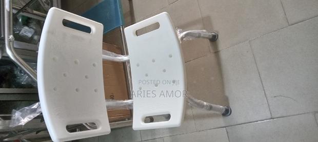 Shower Seat With Back Rest · Photo 2