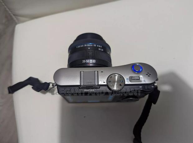 Samsung Nx100 Camera With 20-50mm Lens+ Pentacon 2.8 135mm photo 2