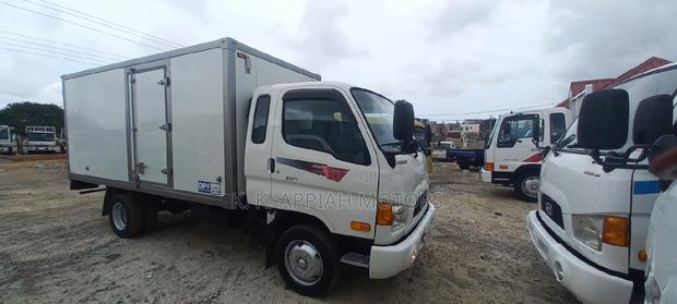 Hyundia Mighty Container photo 3