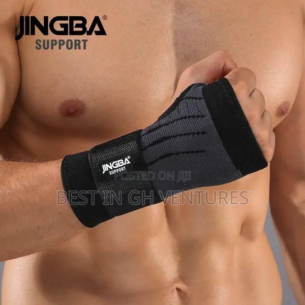 Palm and Wrist Support · Photo 2