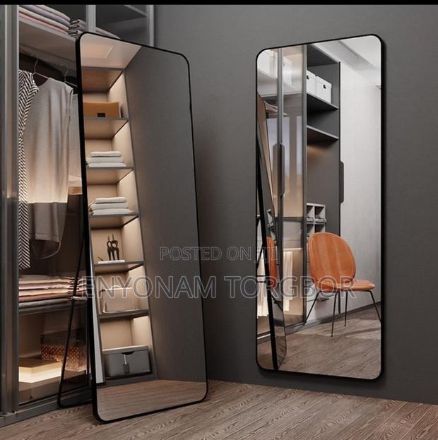 Dressing Mirror · Photo 2