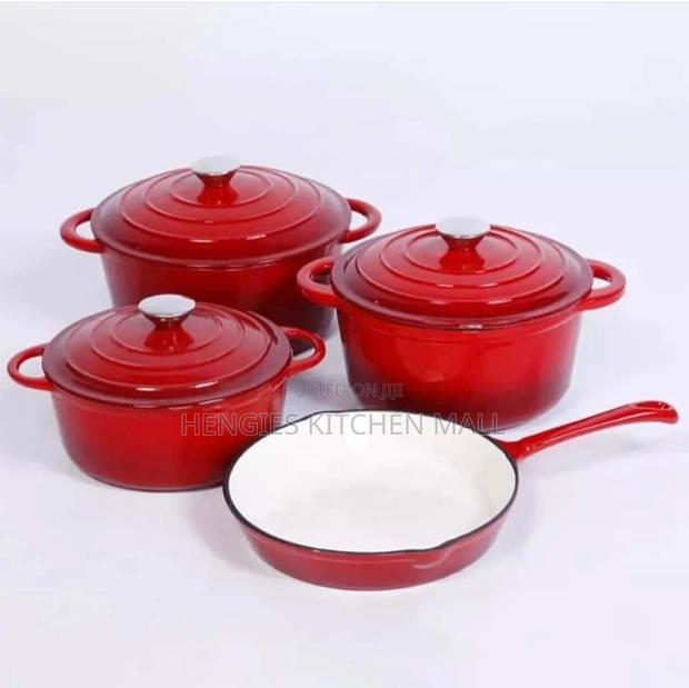 7pcs Cast Iron Cookware · Photo 3