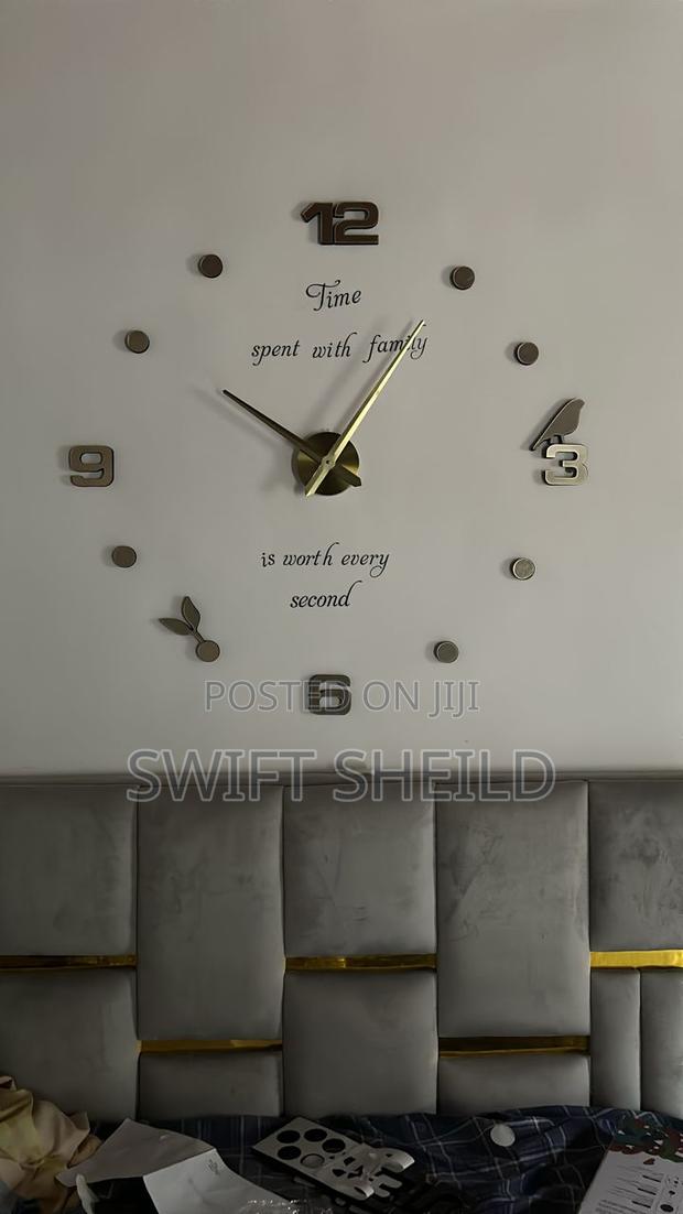 3d Clock(Large Size 100-120cm)Wt Desin Inside Inclusive · Photo 3