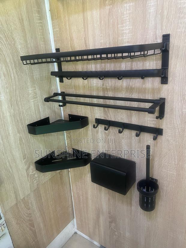 Quality All Black Bathroom Accessories · Photo 4