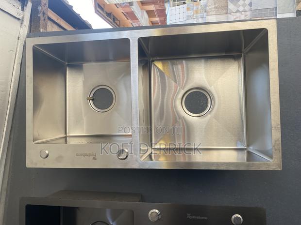 Double Bowl Armless Kitchen Sink (78x43cm) · Photo 3