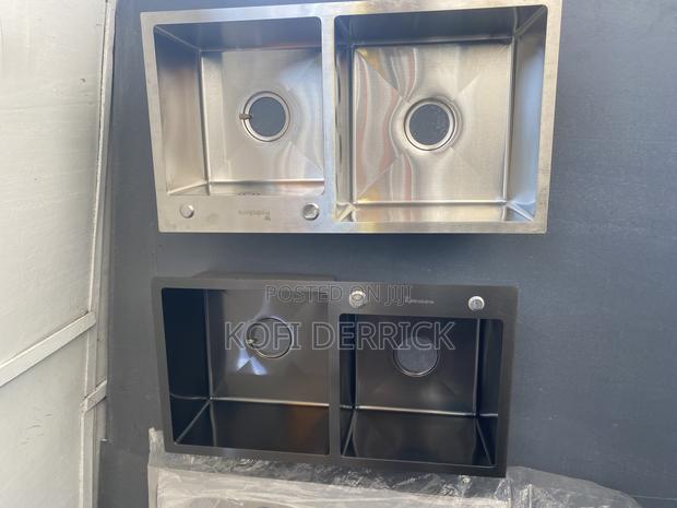 Double Bowl Armless Kitchen Sink (78x43cm) · Photo 4