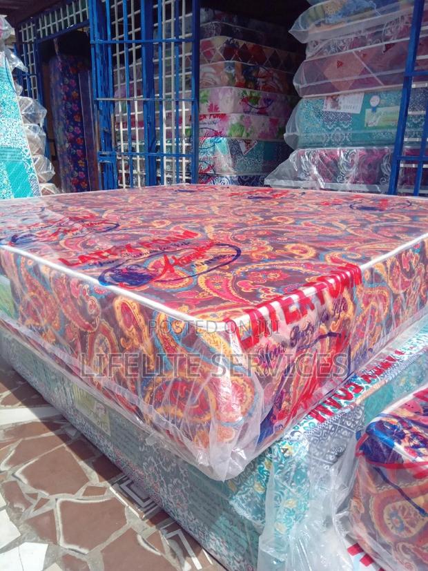 King Size 12" Mattress >High Density