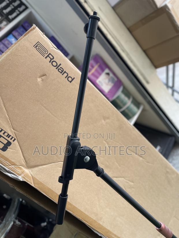 Quality Microphone Stand · Photo 4