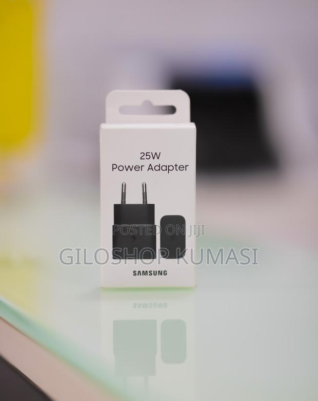 Samsung 25w Pd Adapter Usb-C · Photo 3