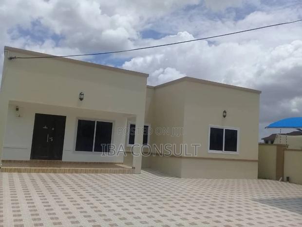 4bdrm House in Adenta for sale