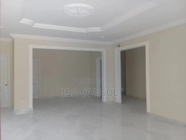 4bdrm House in Adenta for sale