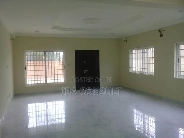 4bdrm House in Adenta for sale