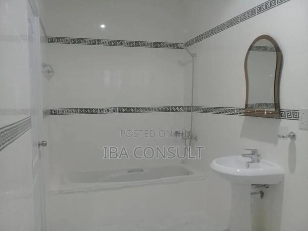 4bdrm House in Adenta for sale